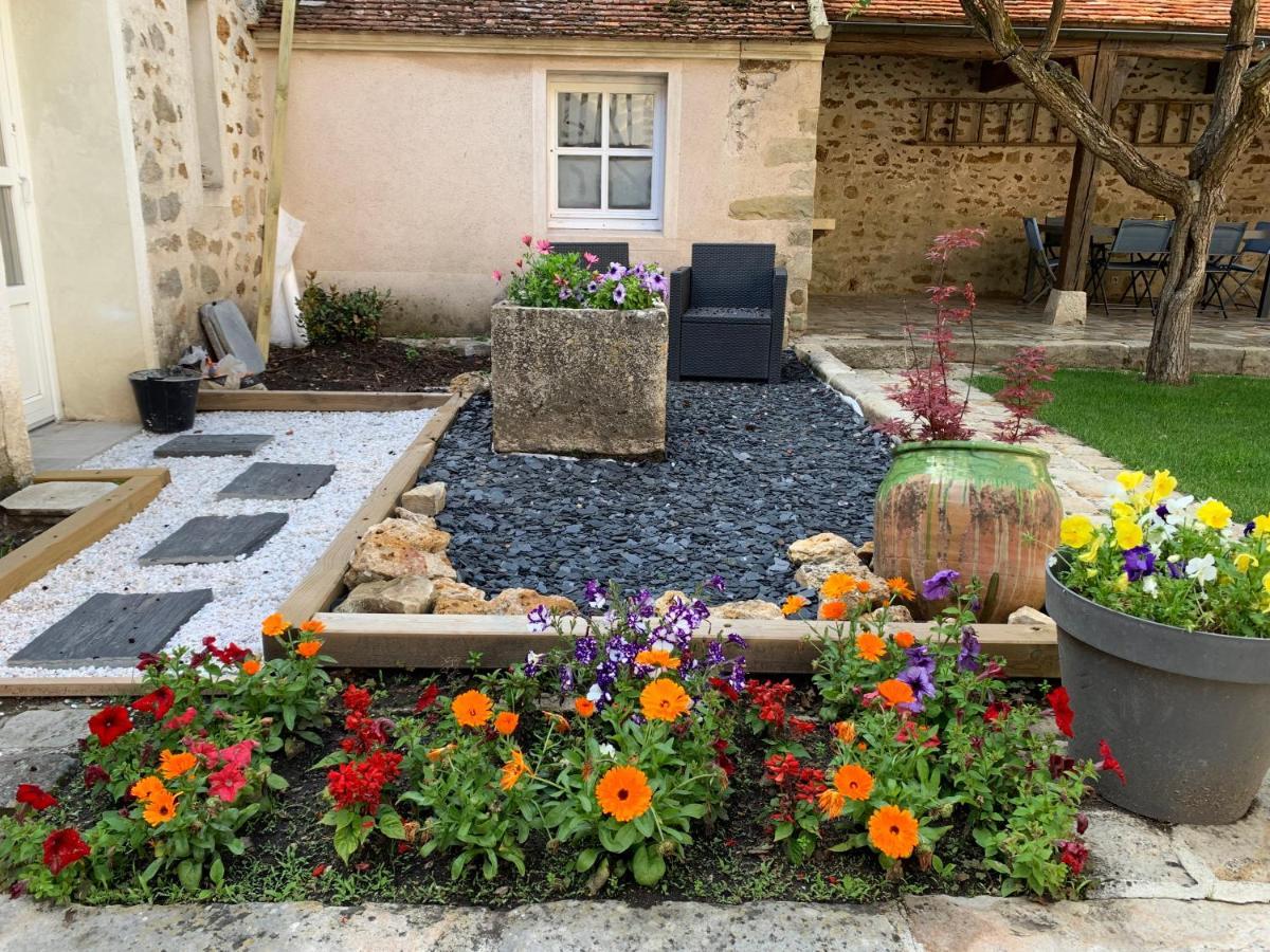 La Maison D'Emilie - Chambres D'Hotes Chaumes-en-Brie Exteriör bild
