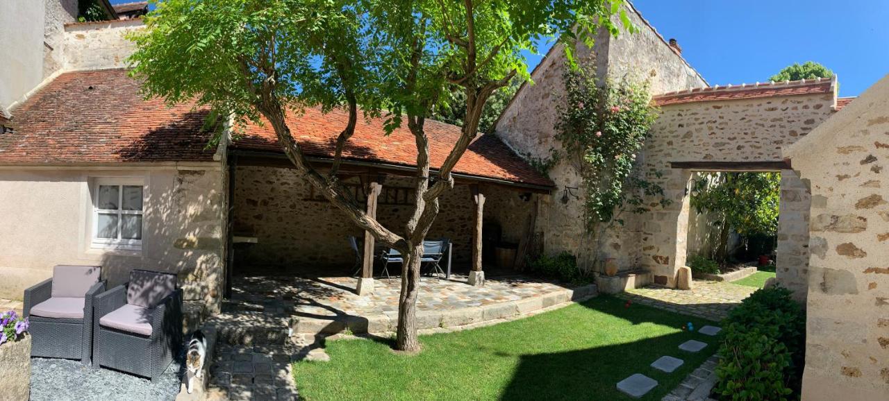 La Maison D'Emilie - Chambres D'Hotes Chaumes-en-Brie Exteriör bild