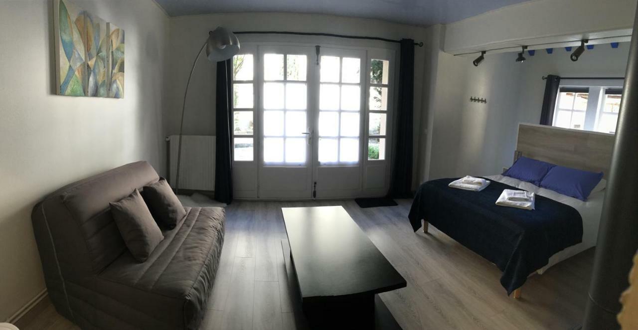 La Maison D'Emilie - Chambres D'Hotes Chaumes-en-Brie Exteriör bild