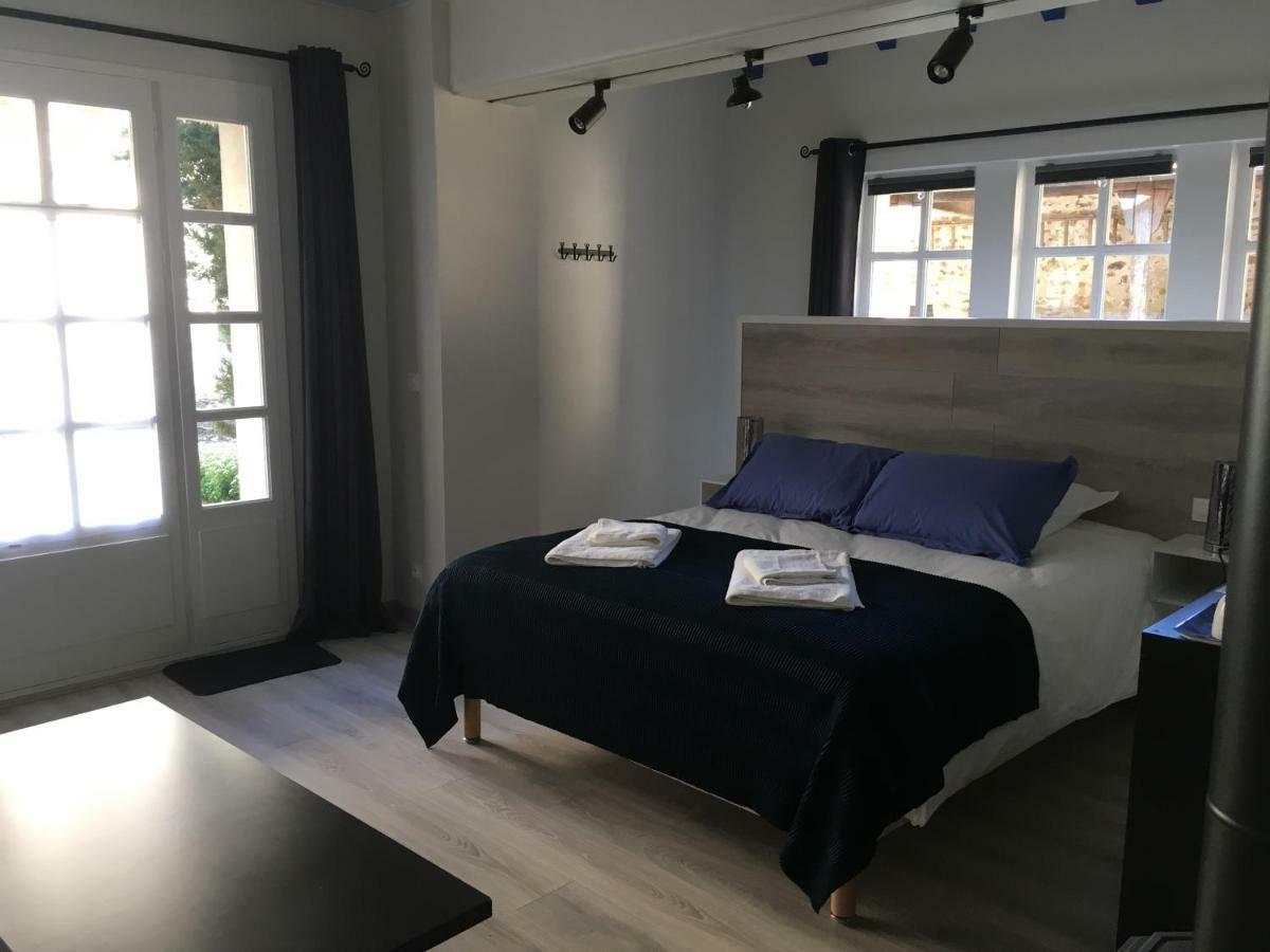 La Maison D'Emilie - Chambres D'Hotes Chaumes-en-Brie Exteriör bild
