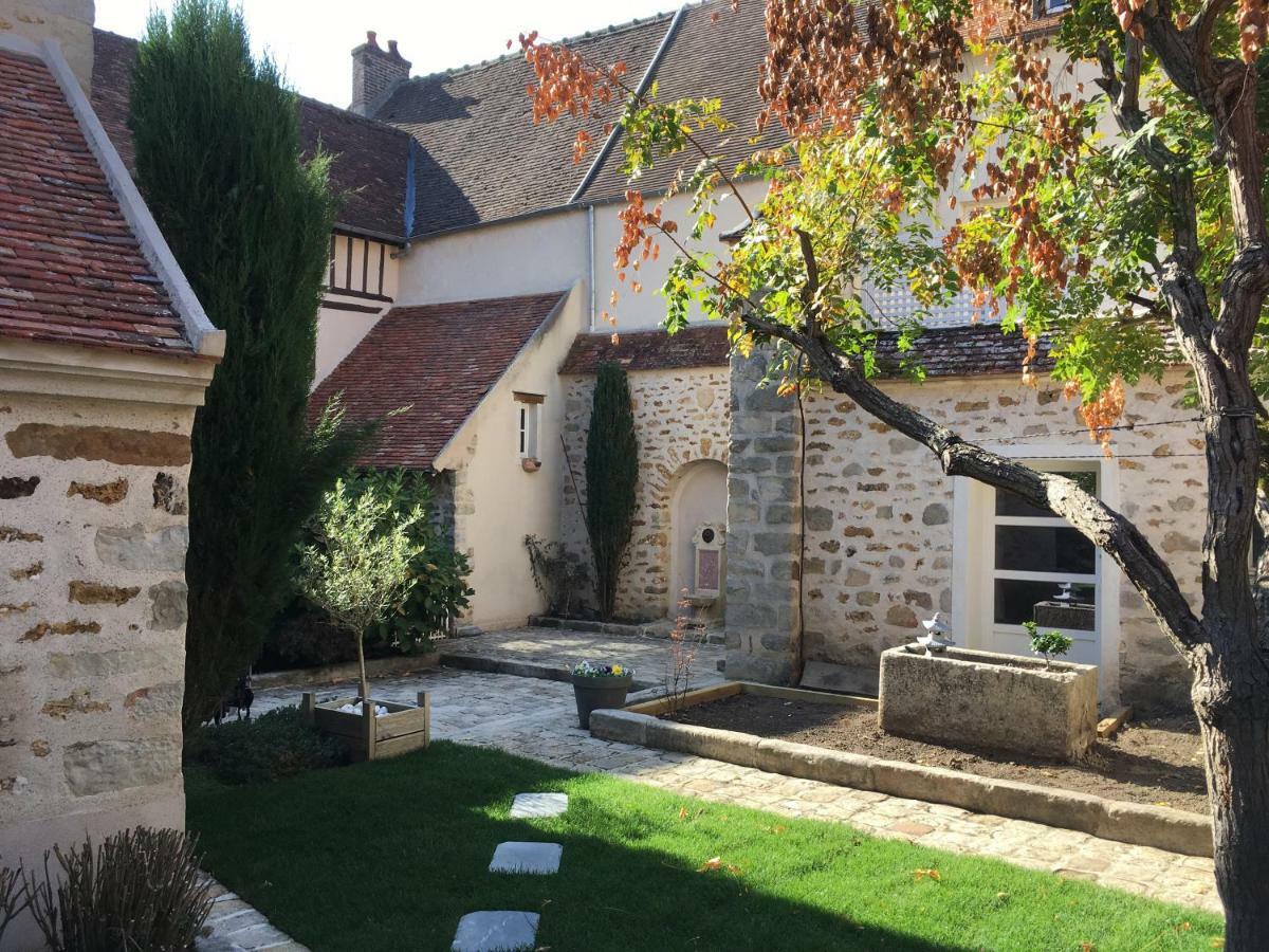 La Maison D'Emilie - Chambres D'Hotes Chaumes-en-Brie Exteriör bild